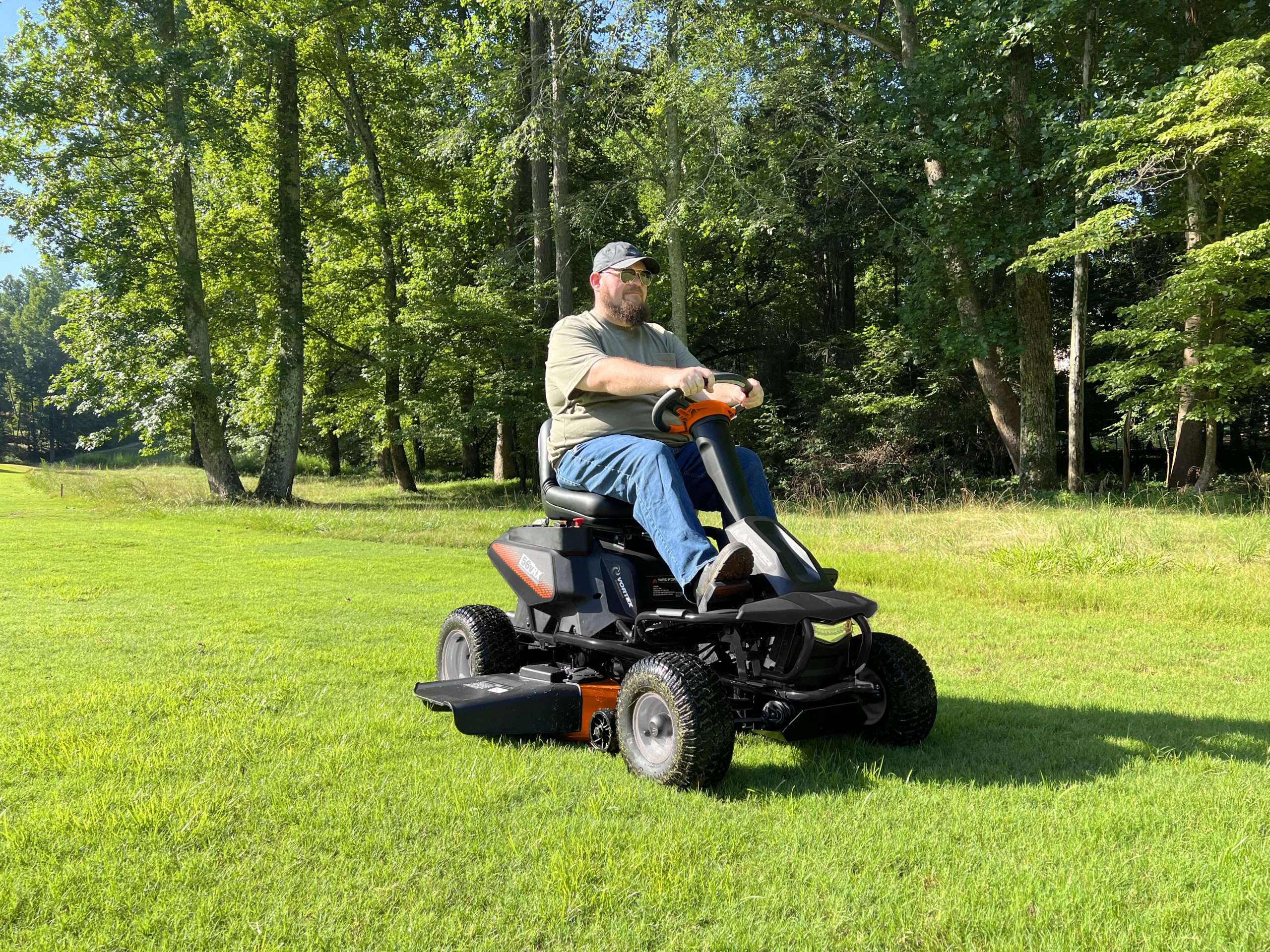 Yard Force 38-Inch 56V 50Ah LFP Battery-Powered Riding Lawn Mower